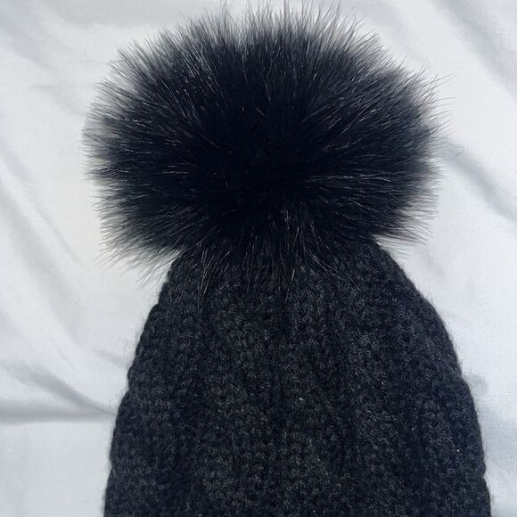 AMALIE SOIA & KYO BEANIE NWT BLACK - Picture 5 of 6